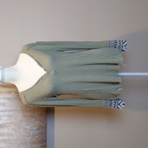 Knox Rose thermal with black and white design detail